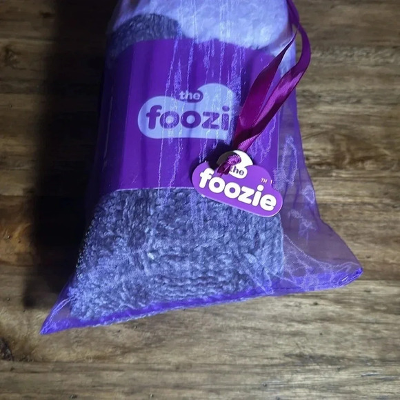 NWT the Foozie super soft slipper gripper socks for women 100% Polyester - Picture 2 of 7